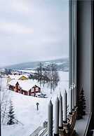 Tott Stay – Easy Slope Access