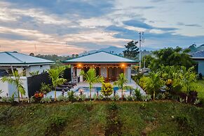 Nayari Frog Farmstay Villa La Fortuna