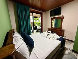 Nayari Arenal Farmstay A-frame Chalet La Fortuna