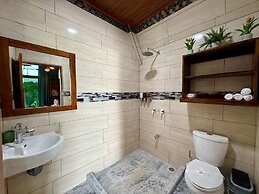 Nayari Arenal Farmstay A-frame Chalet La Fortuna