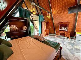 Nayari Poas Farmstay A-frame Chalet La Fortuna
