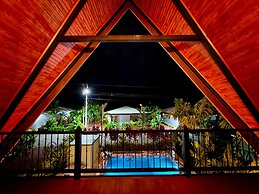 Nayari Poas Farmstay A-frame Chalet La Fortuna