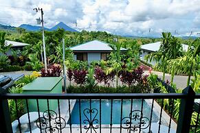 Nayari Poas Farmstay A-frame Chalet La Fortuna