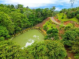 Nayari Poas Farmstay A-frame Chalet La Fortuna