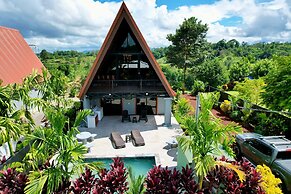 Nayari Poas Farmstay A-frame Chalet La Fortuna