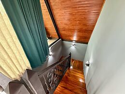 Nayari Poas Farmstay A-frame Chalet La Fortuna