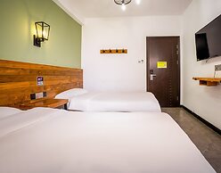 Tianmen Mountain Loft Art Inn