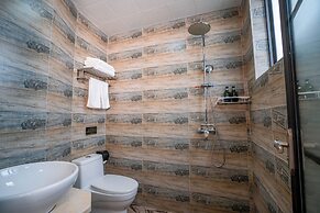 Tianmen Mountain Loft Art Inn