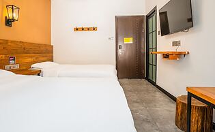 Tianmen Mountain Loft Art Inn