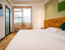 Tianmen Mountain Loft Art Inn