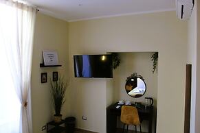 Blackwoody Contemporary Rooms - Toledo