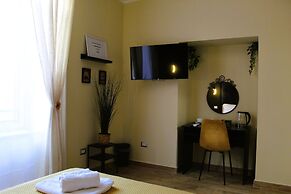 Blackwoody Contemporary Rooms - Toledo