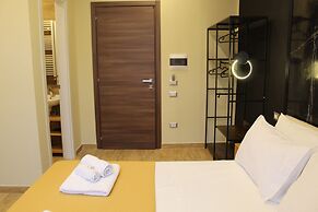Blackwoody Contemporary Rooms - Toledo