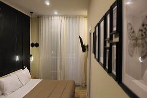Blackwoody Contemporary Rooms - Toledo