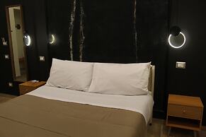 Blackwoody Contemporary Rooms - Toledo