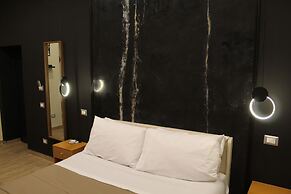 Blackwoody Contemporary Rooms - Toledo