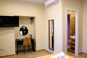 Blackwoody Contemporary Rooms - Toledo