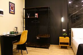 Blackwoody Contemporary Rooms - Toledo