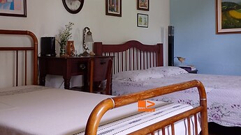 Casa de Meg - Charme na Serra Negra