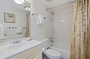 Shoreline Towers 1113