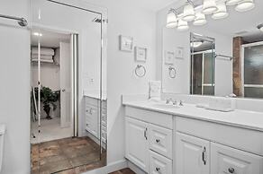 Shoreline Towers 1113