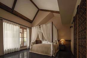 YueLore Retreat