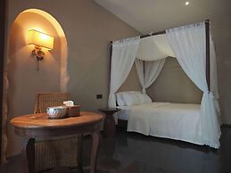 YueLore Retreat