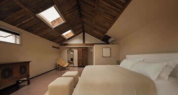 YueLore Retreat
