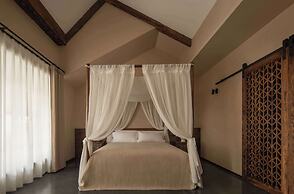 YueLore Retreat