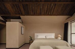 YueLore Retreat