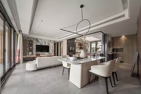 Wilderness Art Hotel