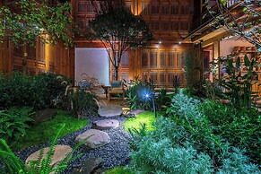 Lijiang half yard hotel
