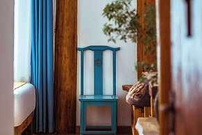 Lijiang half yard hotel