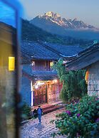 Lijiang half yard hotel