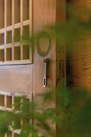 Lijiang half yard hotel