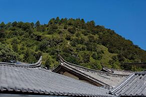 Lijiang half yard hotel