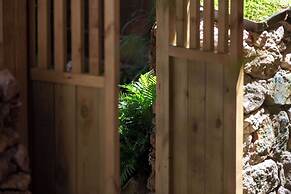 Lijiang half yard hotel