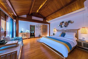 Lijiang half yard hotel