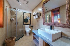 Lijiang half yard hotel