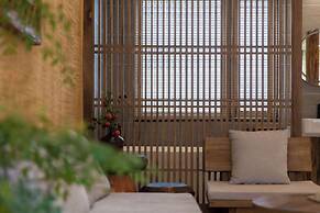 Lijiang half yard hotel