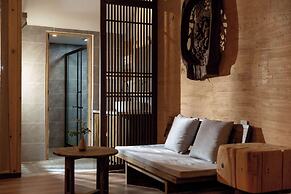 Lijiang half yard hotel