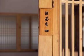 Lijiang half yard hotel