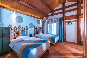 Lijiang half yard hotel