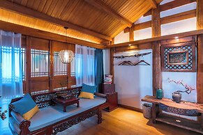 Lijiang half yard hotel