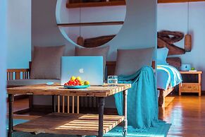 Lijiang half yard hotel