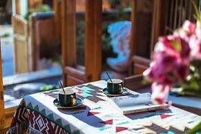 Lijiang half yard hotel