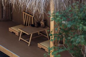 Lijiang half yard hotel