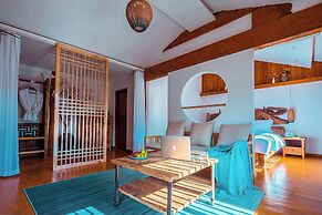 Lijiang half yard hotel