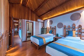 Lijiang half yard hotel