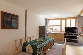 Lijiang half yard hotel